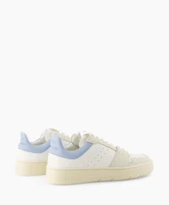 Closed Sneaker Low Top Licht Blauw